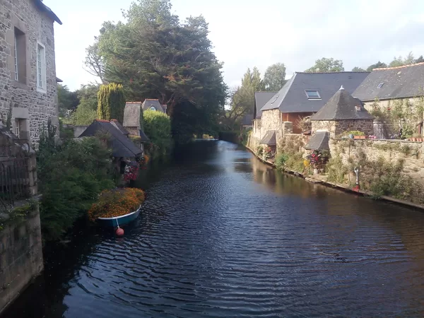Pontrieux (8 km) : les lavoirs.